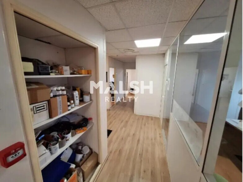 Office in Chassieu to rent - Interior Photo - Image 2 of 5