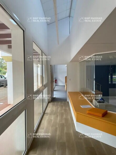 820 Avenue De Bayonne, Bidart for sale - Interior Photo - Image 2 of 9