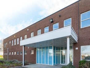 18 Concorde Rd, Patchway to rent Building Photo- Image 2 of 5