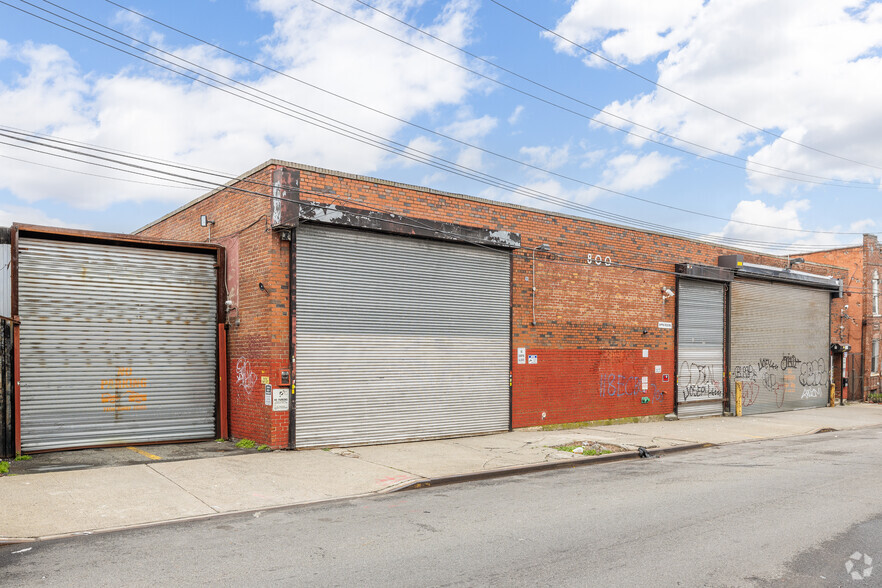 800-810 Snediker Ave, Brooklyn, NY for rent - Building Photo - Image 2 of 7