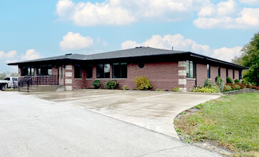 820 W Summit St, Winterset, IA for sale Primary Photo- Image 1 of 20