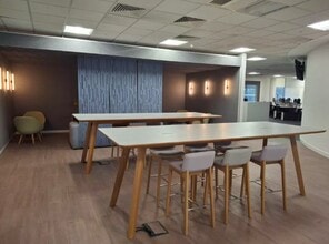 Basingstoke Rd, Reading to rent Interior Photo- Image 2 of 8