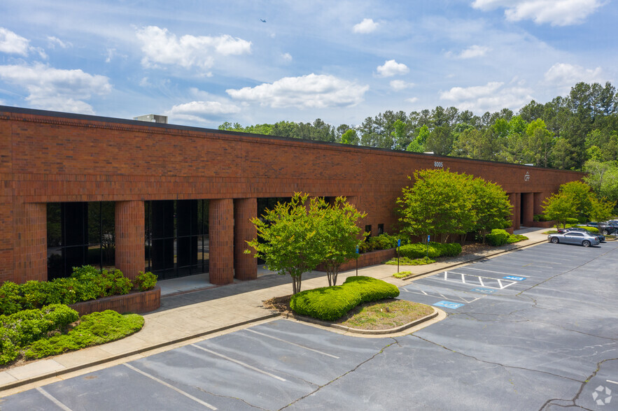 8005 Second Flags Dr, Austell, GA for rent - Building Photo - Image 1 of 5