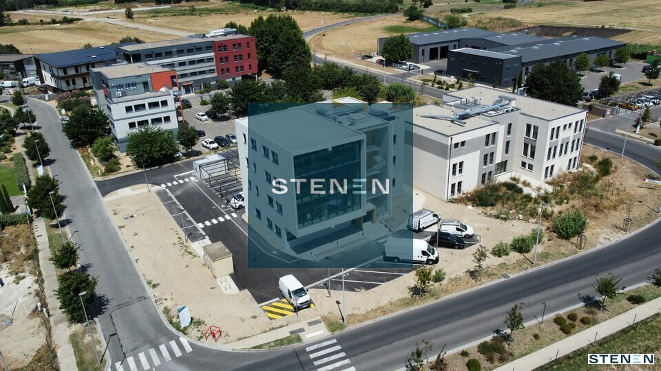 Office in Avignon for sale - Building Photo - Image 2 of 12