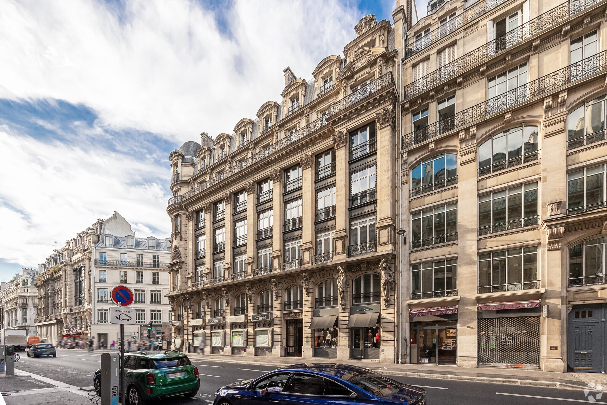 Co-working Space in Paris to rent Building Photo- Image 1 of 13
