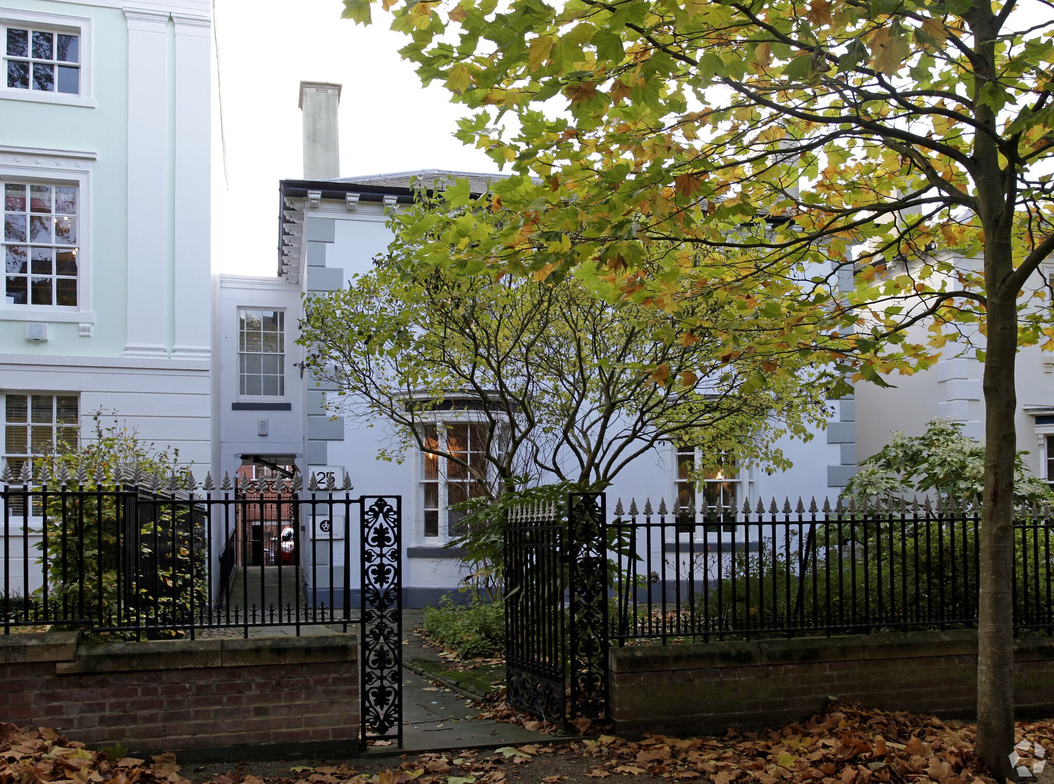 25-25A New Walk, Leicester for sale Primary Photo- Image 1 of 1