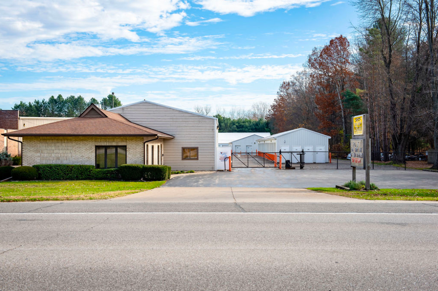 5403 S Graham Rd, Saint Charles, MI for rent - Building Photo - Image 3 of 12