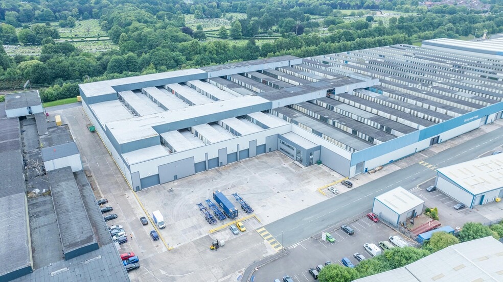 Triumph Business Park, Liverpool to rent - Building Photo - Image 3 of 12
