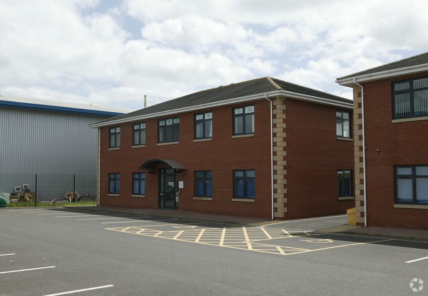 Knights Way, Shrewsbury for sale - Primary Photo - Image 1 of 1