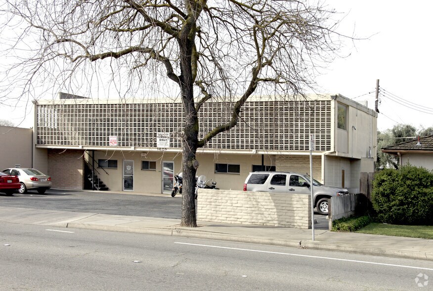 1609 Tully Rd, Modesto 95350 UK