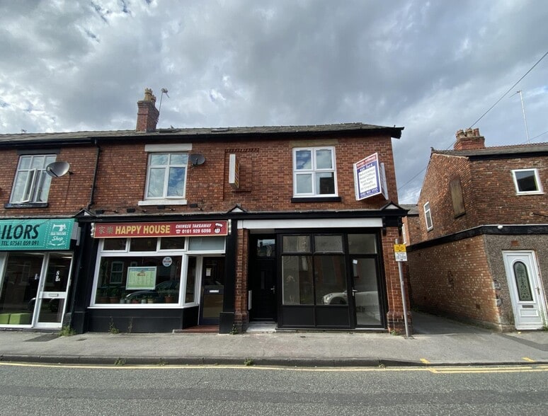 4 Woodfield Rd, Altrincham to rent - Building Photo - Image 1 of 4