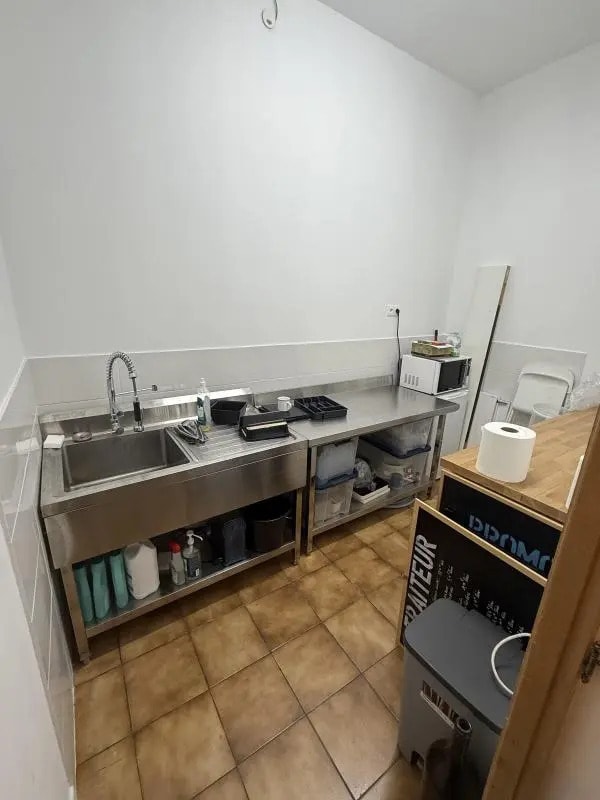 Location Local d'activités 95 m² - Photo 1