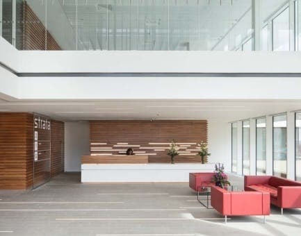 1 Bridge St, Staines to rent - Building Photo - Image 3 of 10