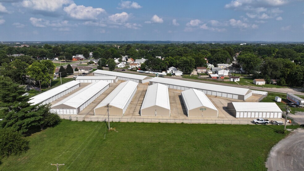 702, 712, 714 Glenwood Blvd, Norfolk, NE for sale - Primary Photo - Image 1 of 9