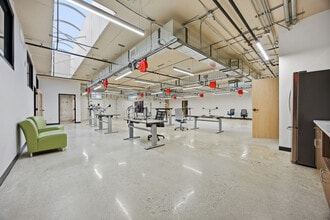 118 N Broadway, Fargo, ND to rent Interior Photo- Image 2 of 13