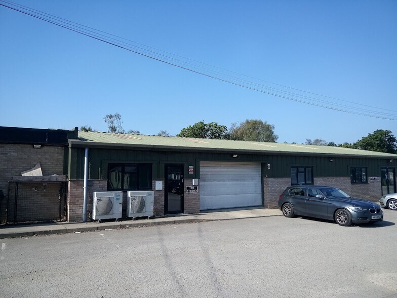 Handcross Rd, Horsham for sale - Building Photo - Image 1 of 1