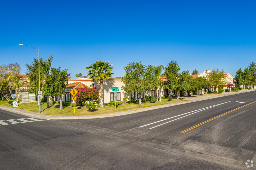 13540 W Camino del Sol, Sun City West, AZ for rent - Building Photo - Image 2 of 7