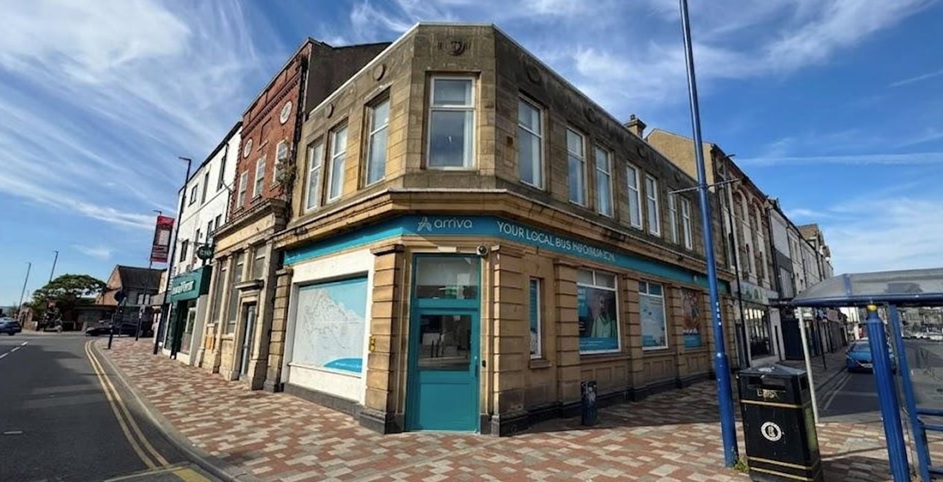 1 Queen St, Redcar to rent Building Photo- Image 1 of 4