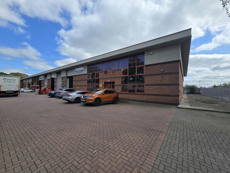 Bridgewater Rd, Leeds to rent - Building Photo - Image 2 of 12