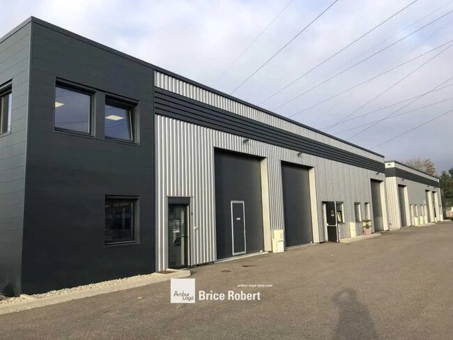 Location Local d'activités 175 m²