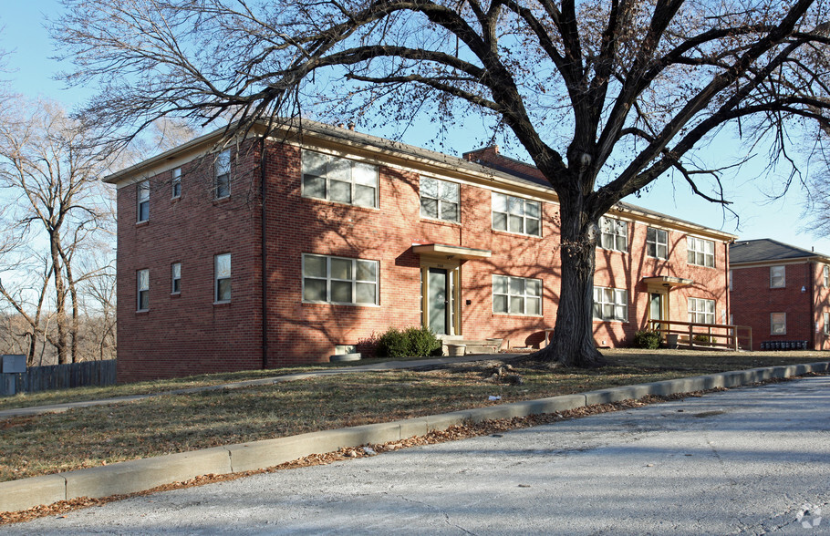 3000 E 49th St, Kansas City, MO for sale - Primary Photo - Image 1 of 1