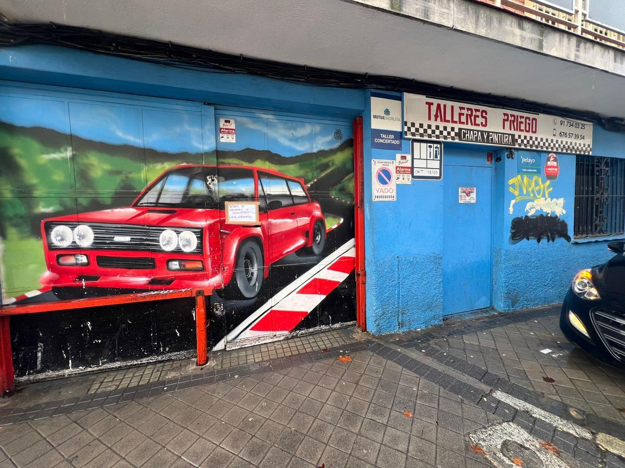 Retail in Madrid, Madrid for sale Primary Photo- Image 1 of 3