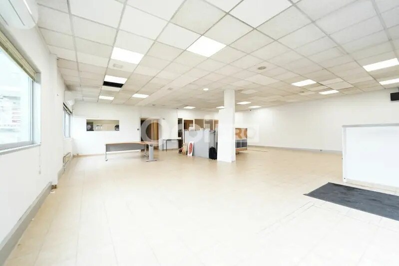 5 Rue Du Mont-Blanc, Corbas to rent - Interior Photo - Image 3 of 24
