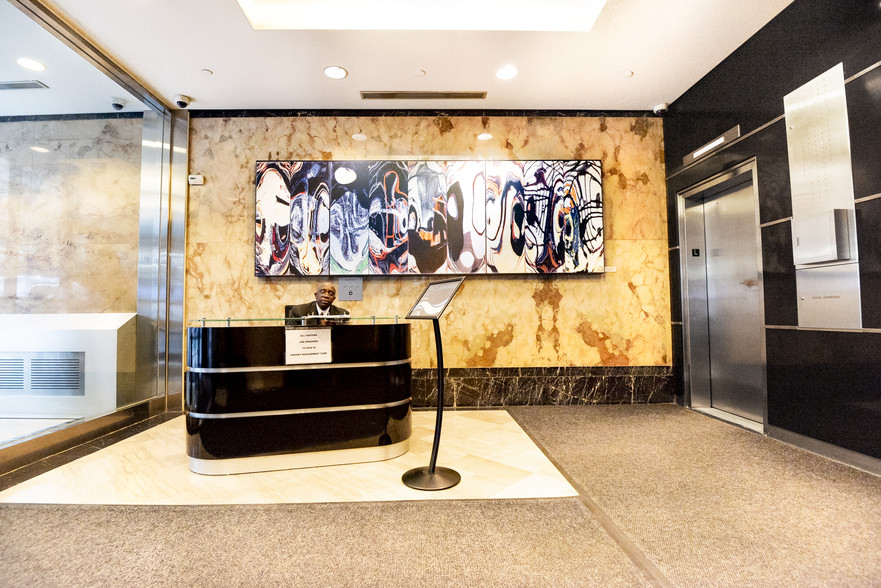 263 W 38th St, New York, NY for rent - Lobby - Image 3 of 10