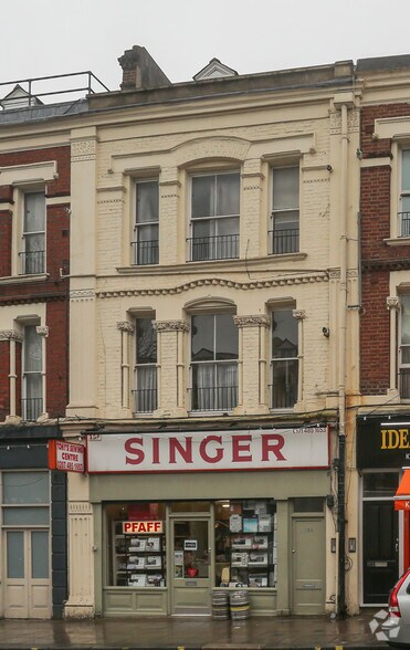 154 Fortess Rd, London for sale - Primary Photo - Image 1 of 1