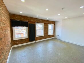 31 King St, Luton to rent Interior Photo- Image 2 of 9