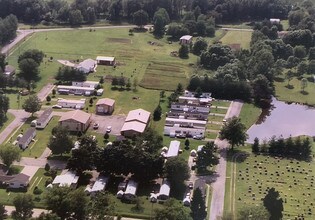 220 N Sara Ln, Geff, IL for sale Primary Photo- Image 1 of 1