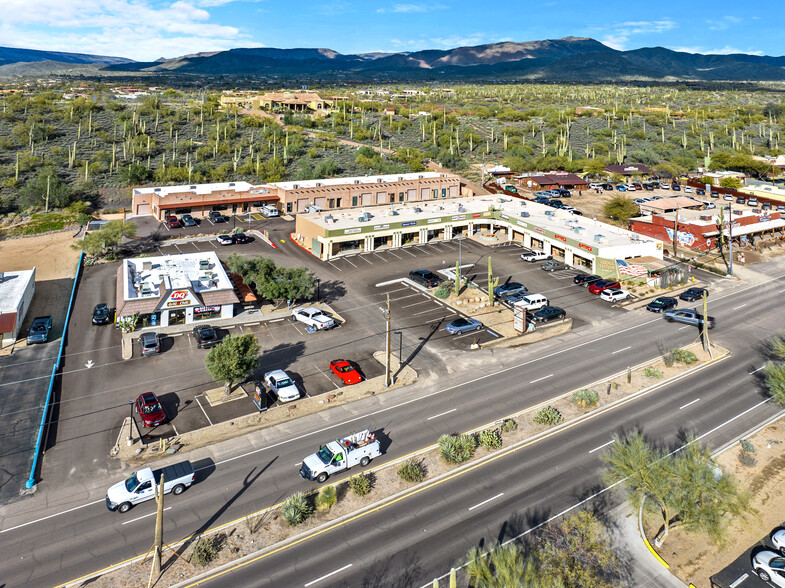 6554 E Cave Creek Rd, Cave Creek, AZ for rent - Primary Photo - Image 1 of 8