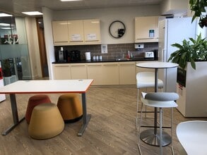 296-302 High Holborn, London to rent Interior Photo- Image 1 of 9