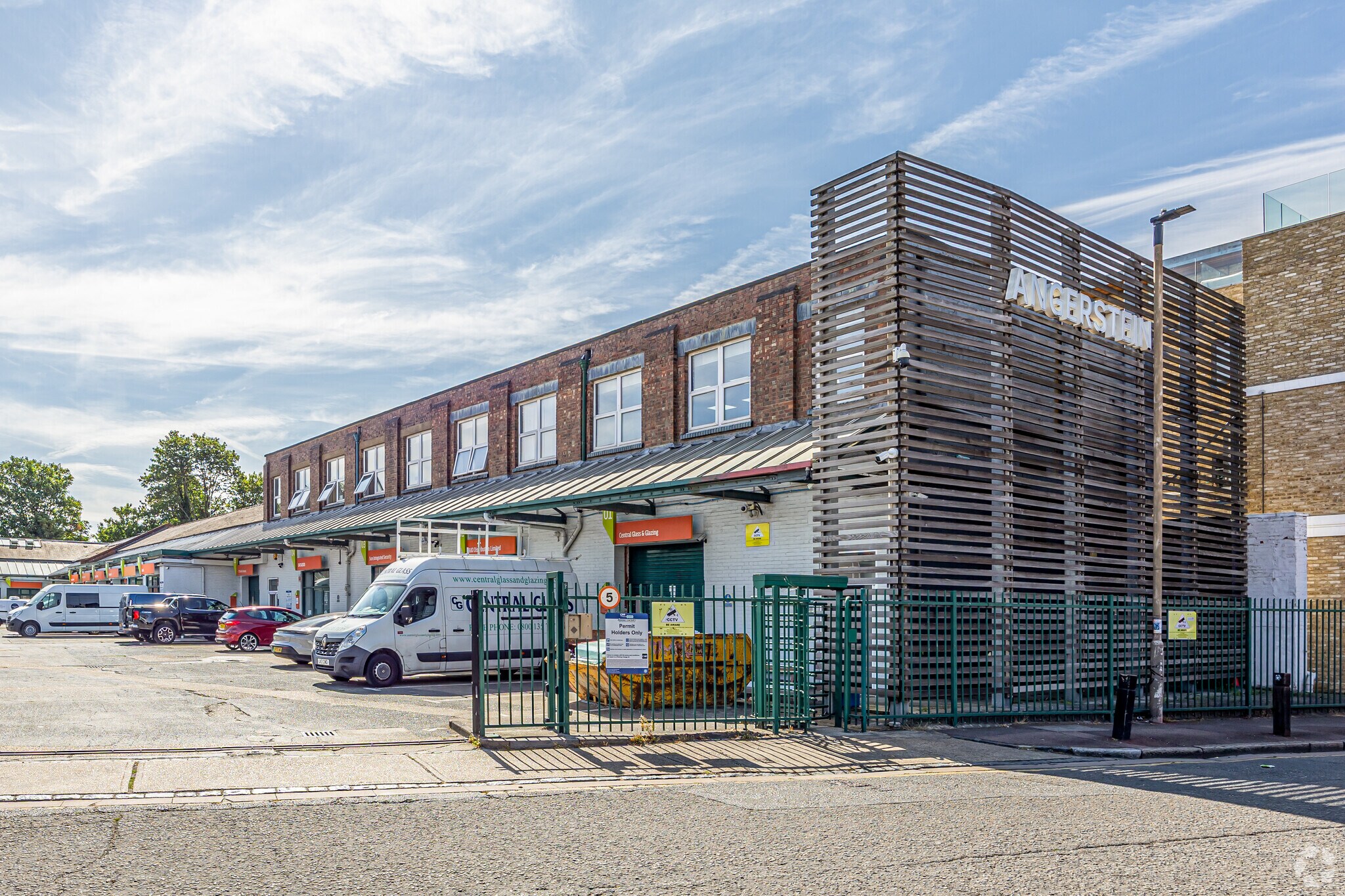 12 Horn Ln, London for sale Primary Photo- Image 1 of 1