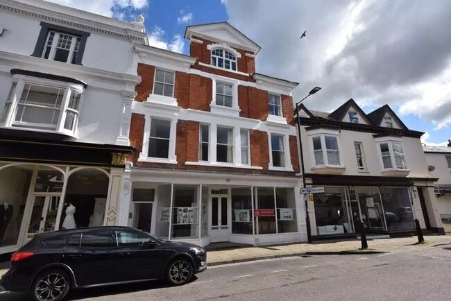 More details for 18 Market Pl, Bideford - Retail to Rent