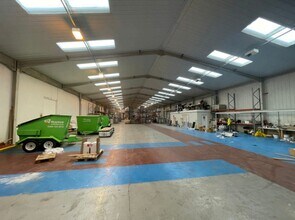 2 Tair Ffynnon, Whitland to rent Interior Photo- Image 2 of 2