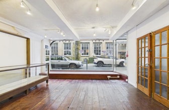 51 King St, Carmarthen to rent Interior Photo- Image 1 of 5