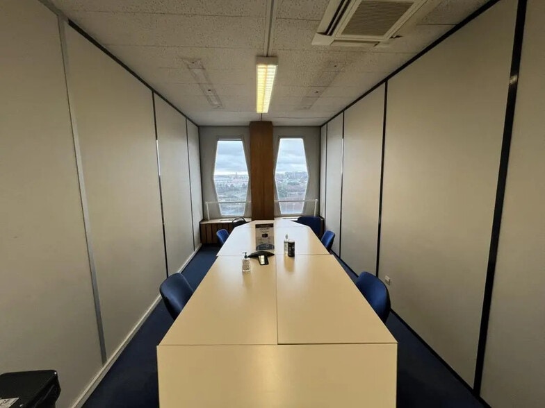 Retail in Thiais for sale - Interior Photo - Image 3 of 11