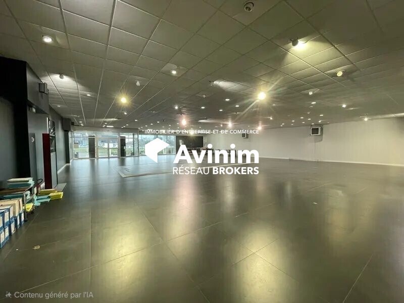 Retail in Groslay to rent Interior Photo- Image 1 of 3