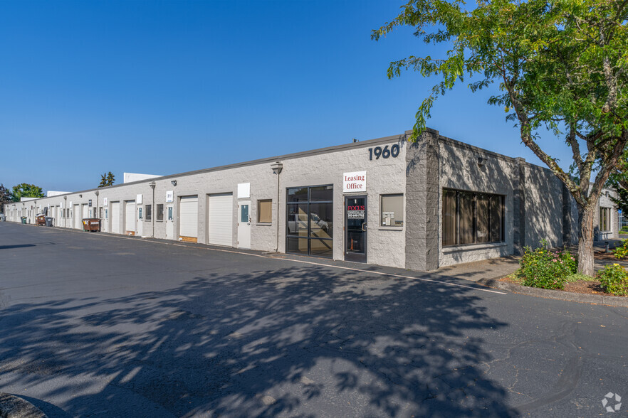 1960 NE 25th Ave, Hillsboro, OR for rent - Building Photo - Image 1 of 5