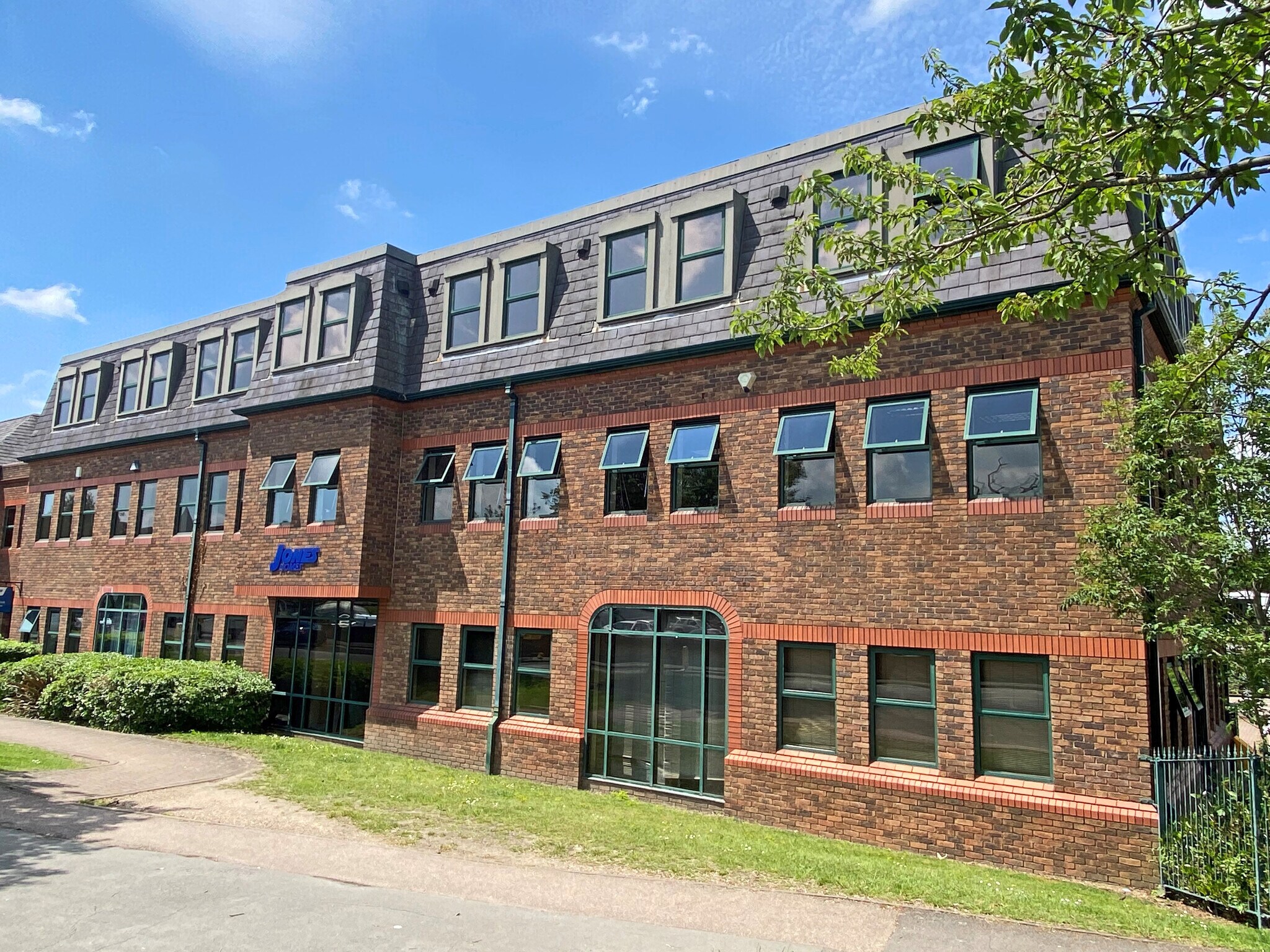 London Rd, Swanley to rent Building Photo- Image 1 of 7