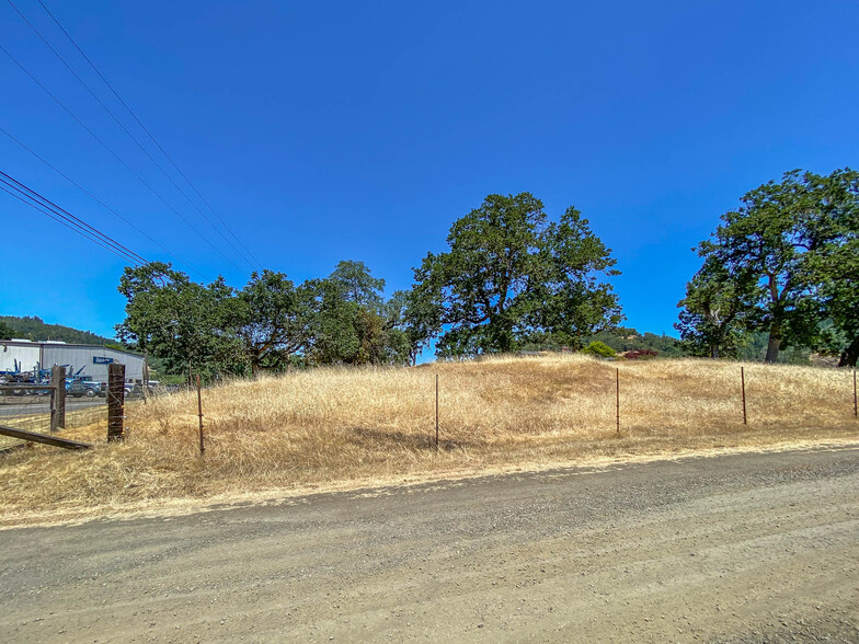 8017 Old Highway 99 N, Roseburg, OR for sale - Building Photo - Image 2 of 48