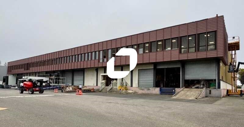 Light Industrial in Wissous to rent - Building Photo - Image 1 of 11