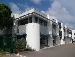 Location Bureaux 173 m² - Photo 1