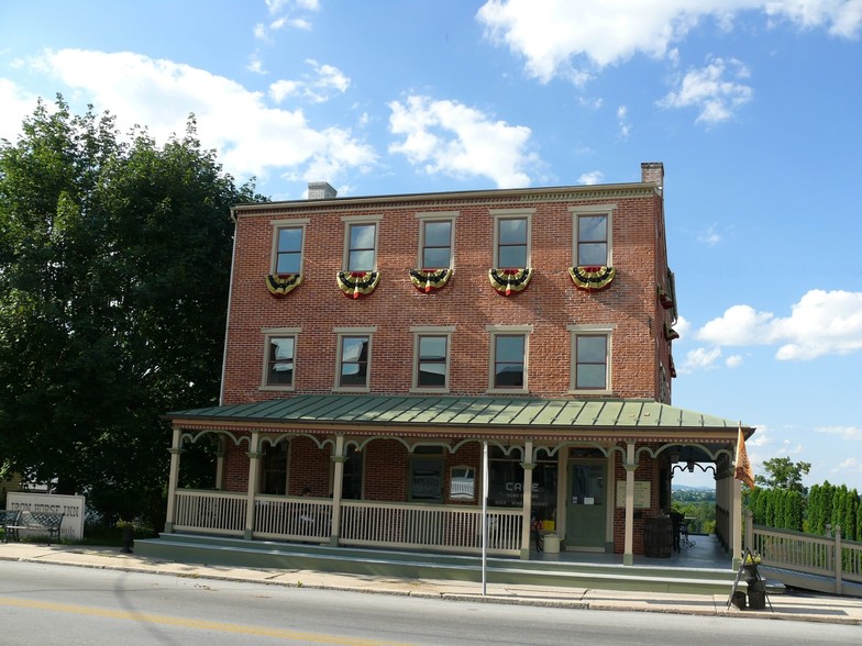 135 E Main St, Strasburg, PA for sale - Primary Photo - Image 1 of 1