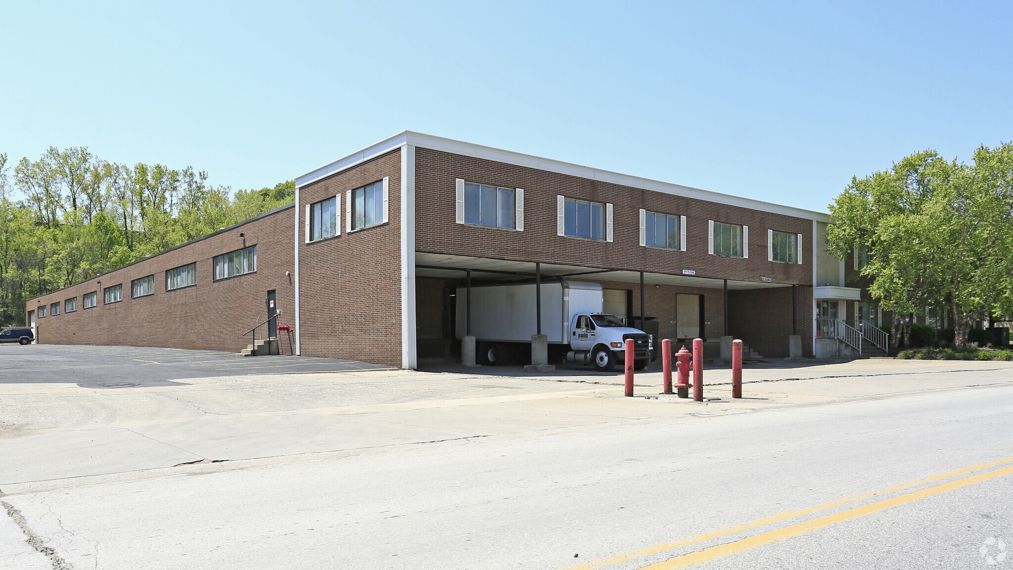 1105 Valley Belt Rd, Brooklyn Heights, OH for sale Primary Photo- Image 1 of 1