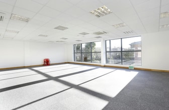 White Lion Rd, Amersham to rent Interior Photo- Image 2 of 3