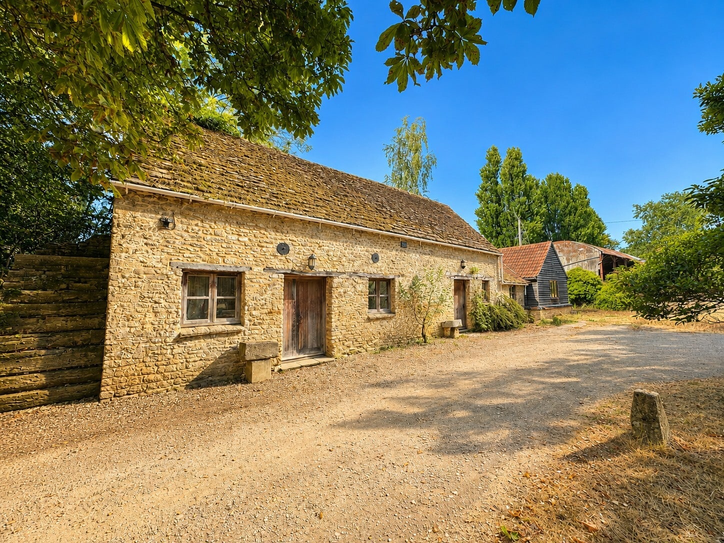 Grange Ln, Malmesbury to rent Primary Photo- Image 1 of 2