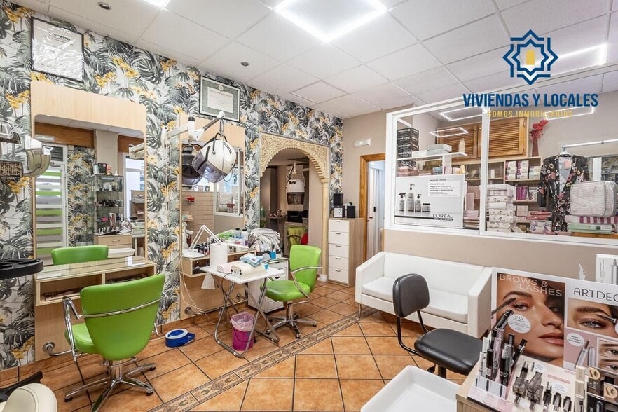 Retail in Granada, Granada for sale - Interior Photo - Image 2 of 15
