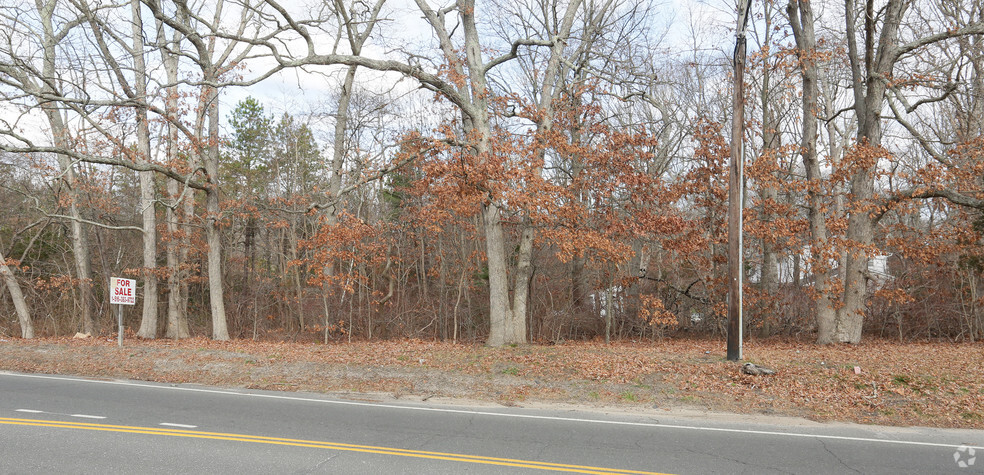 Old Town Rd, Coram, NY for sale - Building Photo - Image 3 of 3